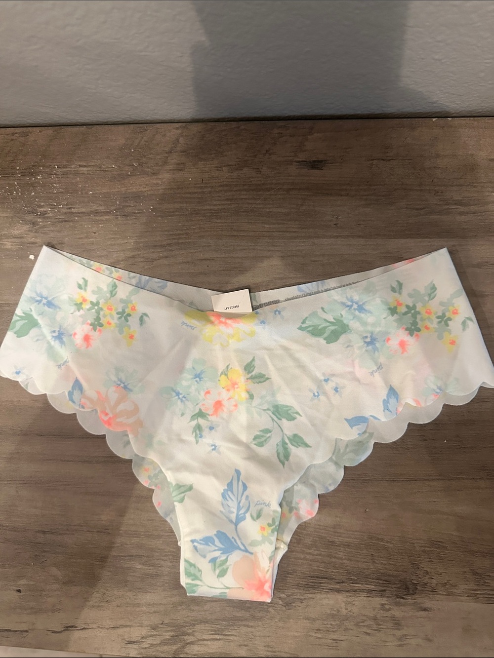 New! Pink Victoria’s Secret Scalloped Cheekster